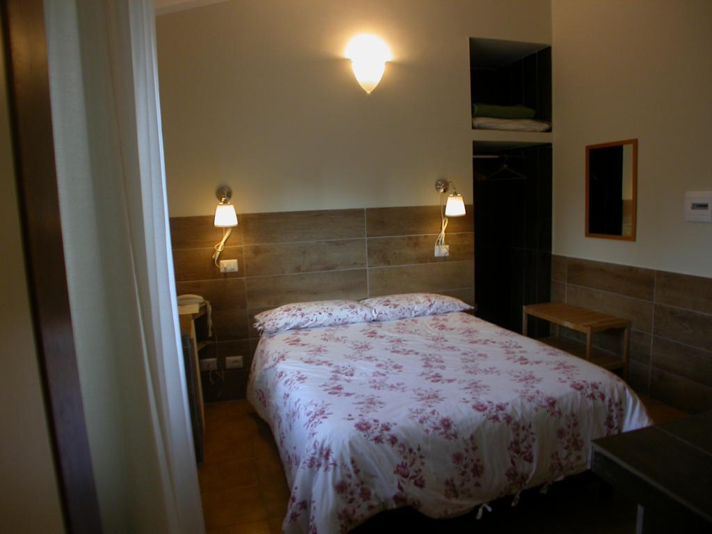 Hotel Il Roscio Attigliano Exterior photo