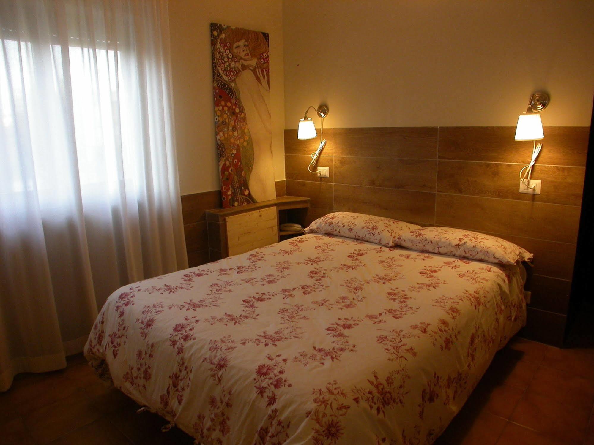 Hotel Il Roscio Attigliano Exterior photo